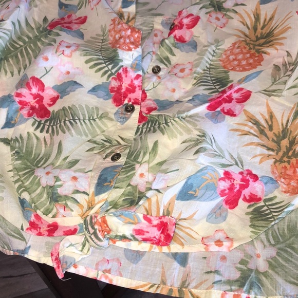 Tie up t-shirt - Picture 3 of 6